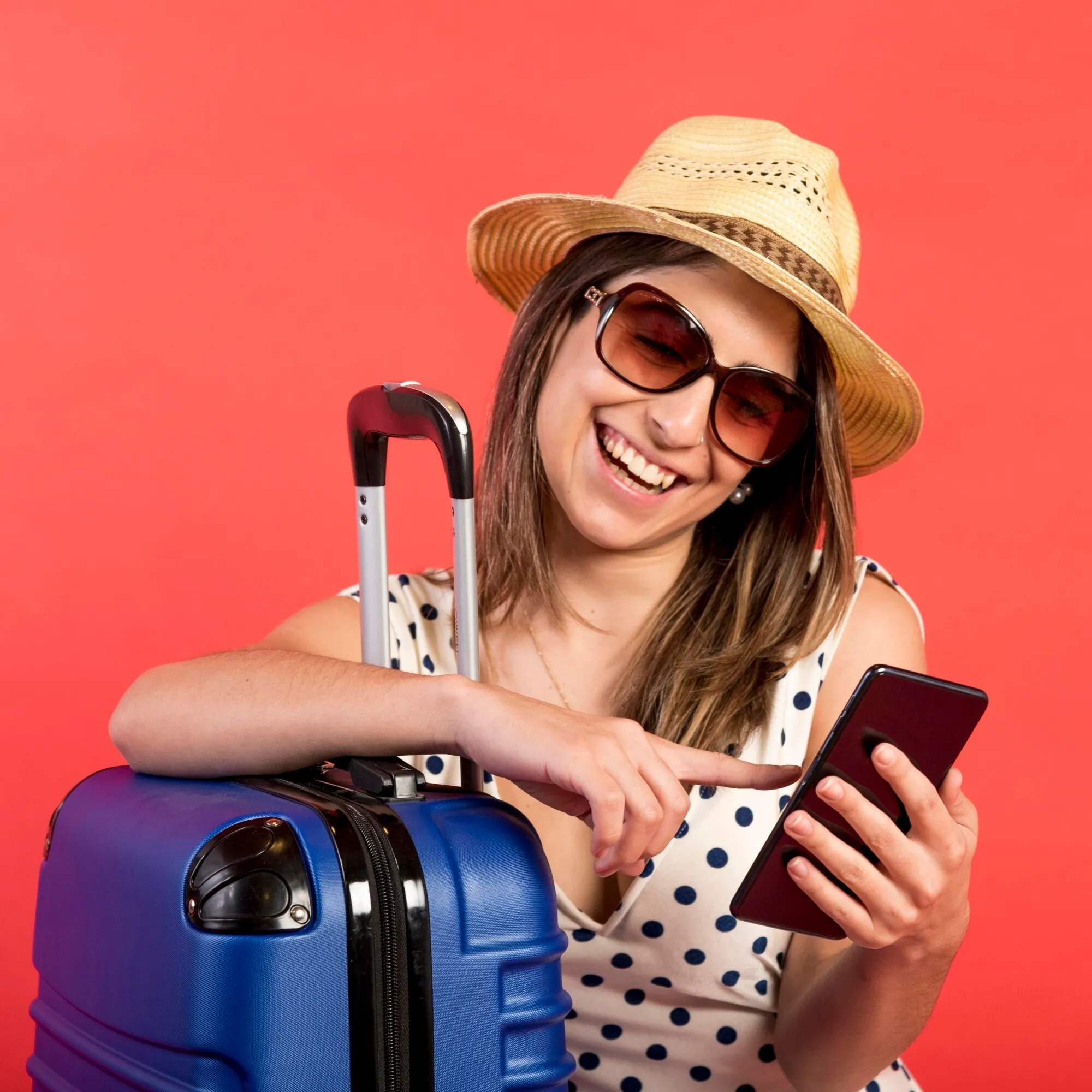 imgi_10_medium-shot-smiley-woman-with-phone_23-2148580941